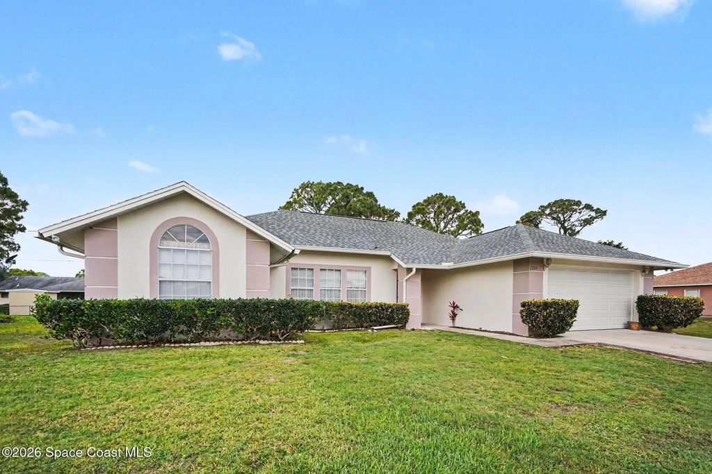 1206 Glencove Avenue Nw, Palm Bay