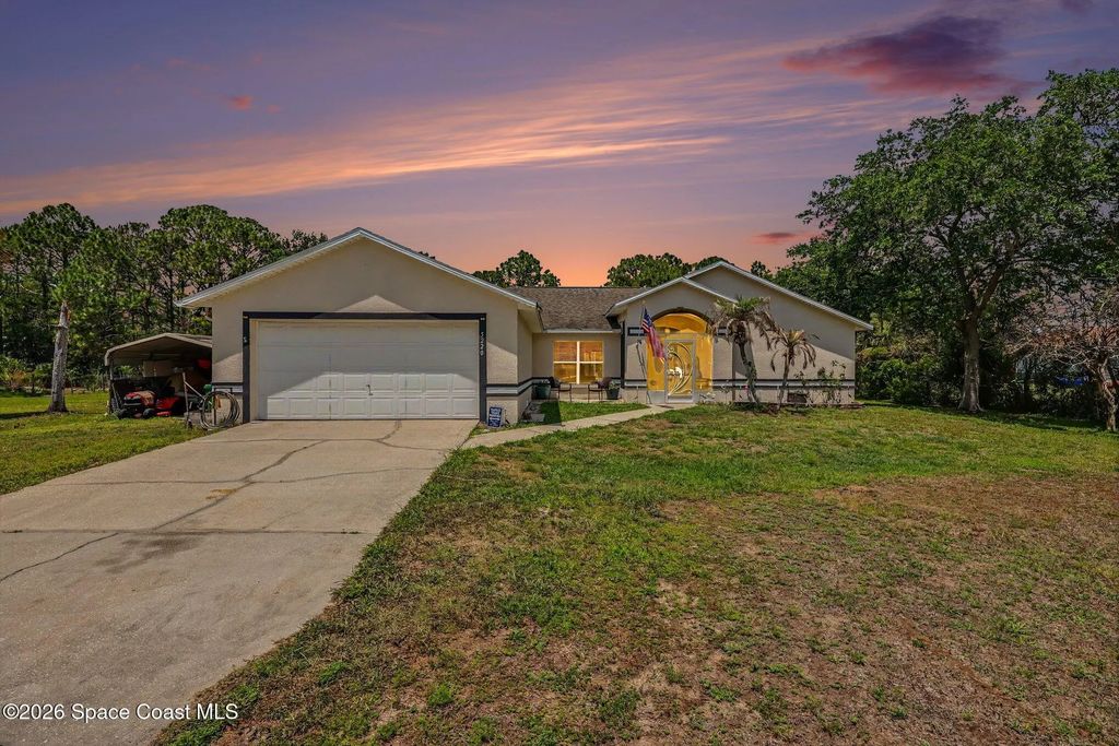 5220 Avocado Avenue, Cocoa