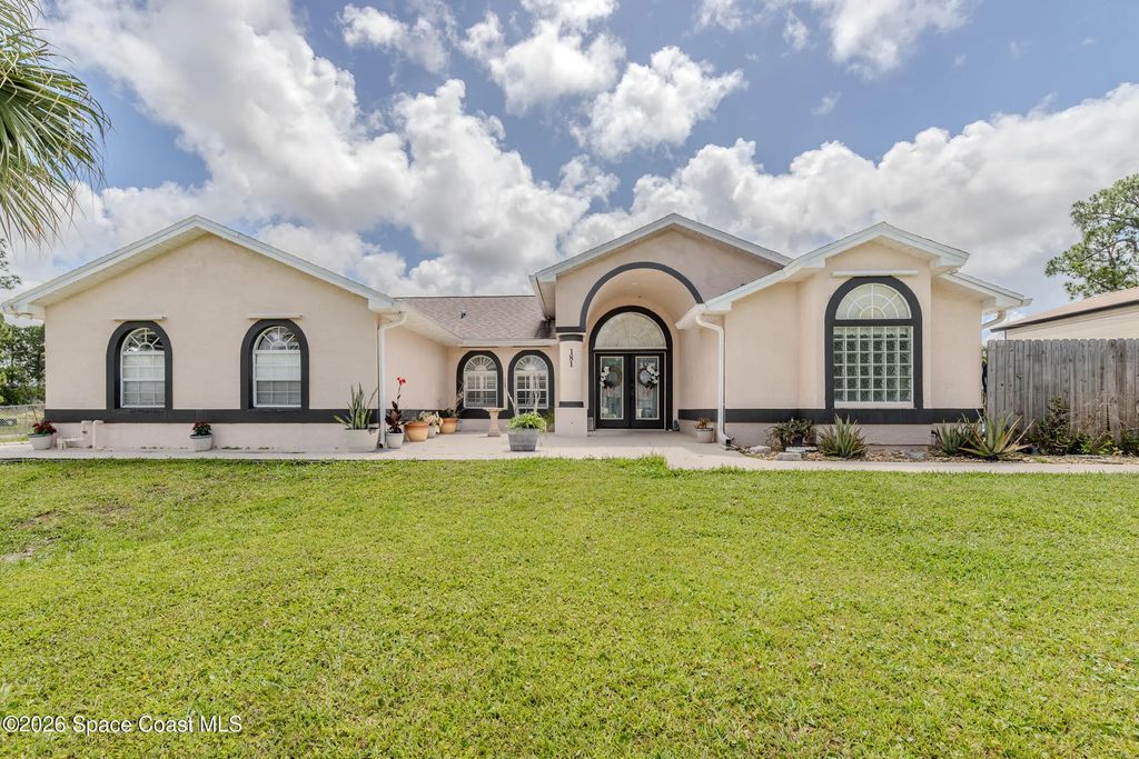 181 Hurtig Avenue Nw, Palm Bay