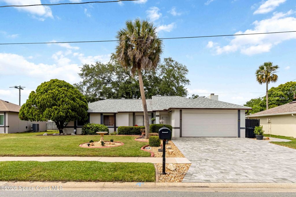 2415 Raintree Lake Circle, Merritt Island