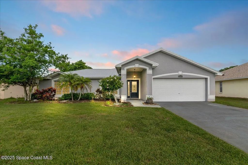 897 Hunters Creek Drive, Melbourne