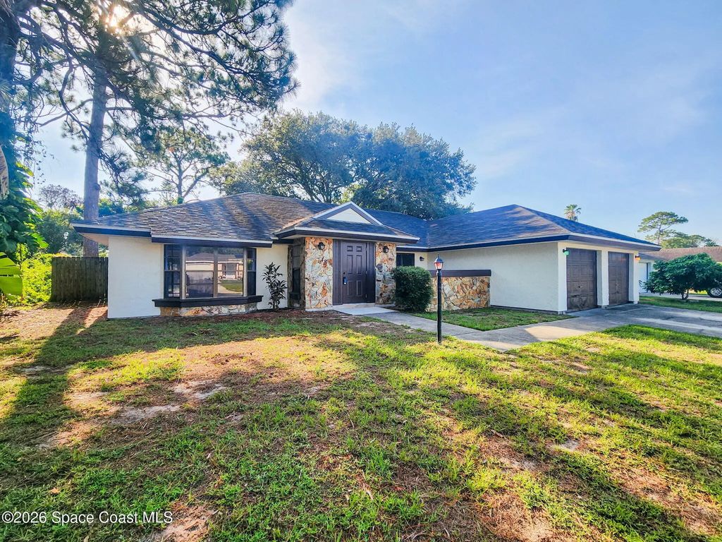 1345 Coral Reef Avenue Nw, Palm Bay