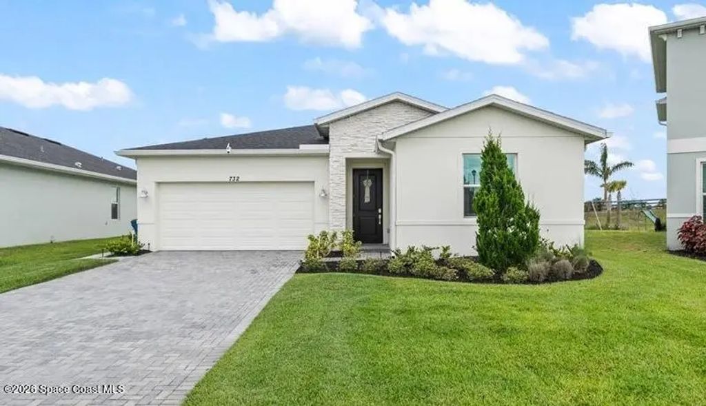 732 Veridian Circle Nw, Palm Bay