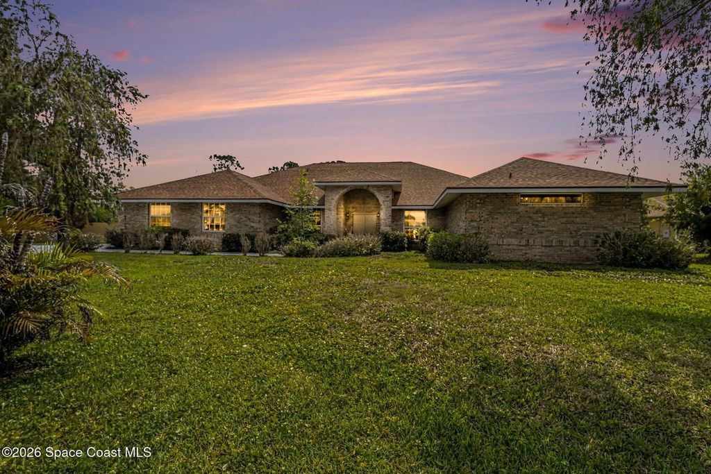 3663 Meadowlark Way, Melbourne