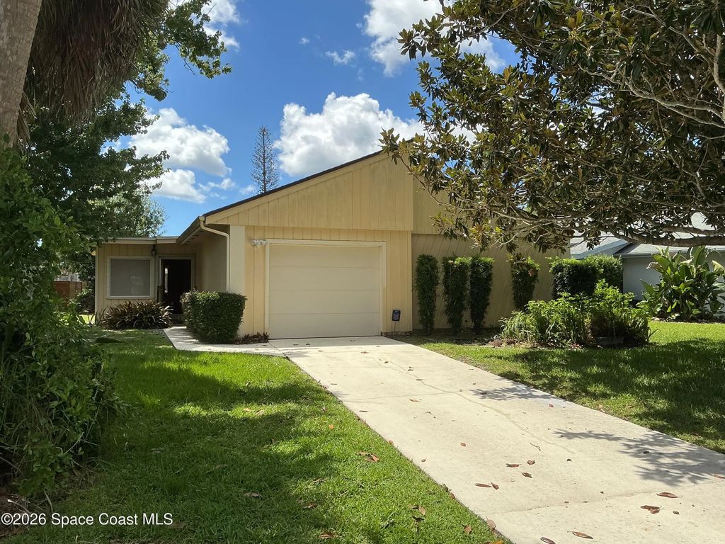 153 Woodside Drive, Melbourne