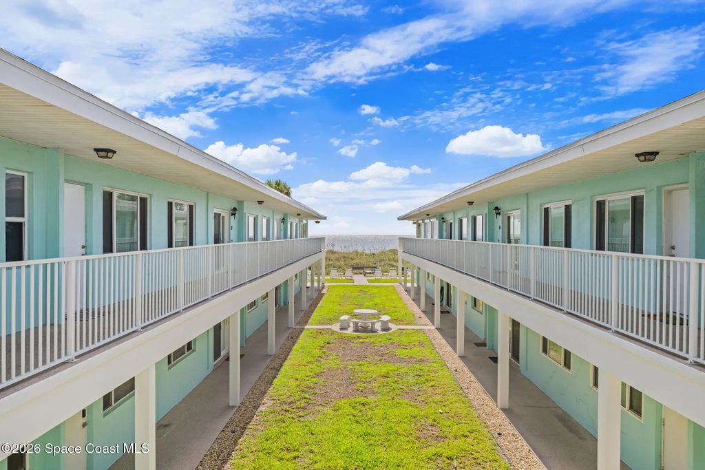 1563 S Atlantic Avenue 13, Cocoa Beach