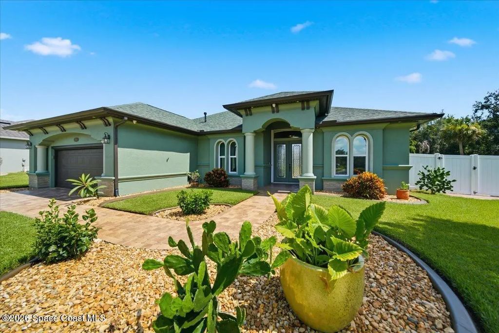 1700 Marcello Drive, Melbourne