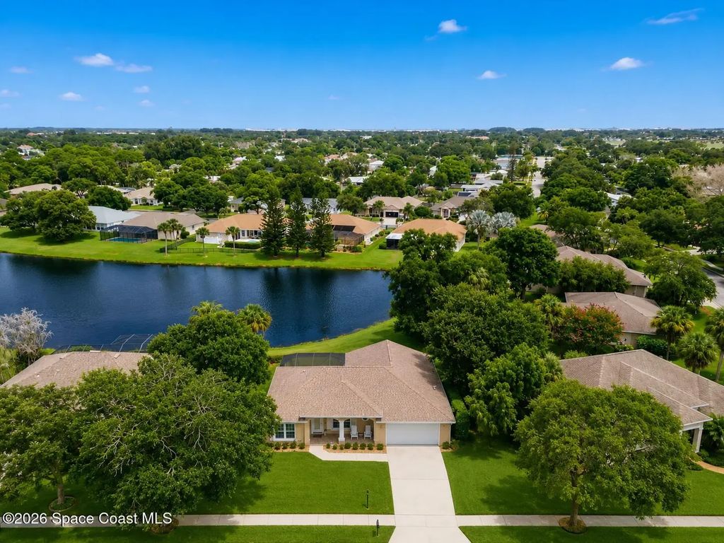 882 Wood Creek Drive, Melbourne