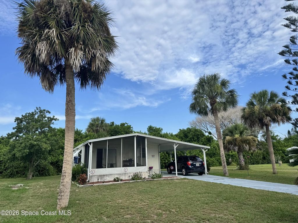 7590 Blackhawk Road, Micco
