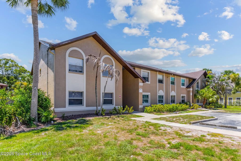 275 Spring Drive 4, Merritt Island