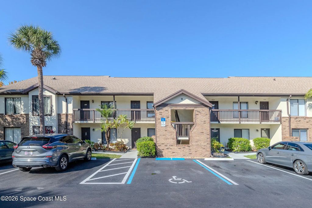 1515 Huntington Lane E 922, Rockledge