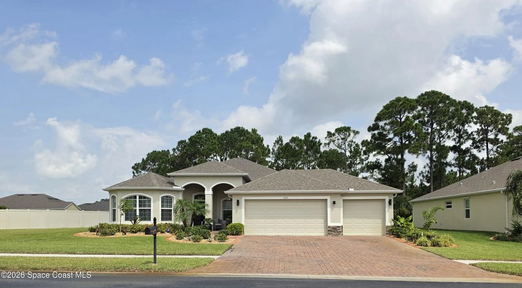 607 Se Gleneagles Drive Se, Palm Bay