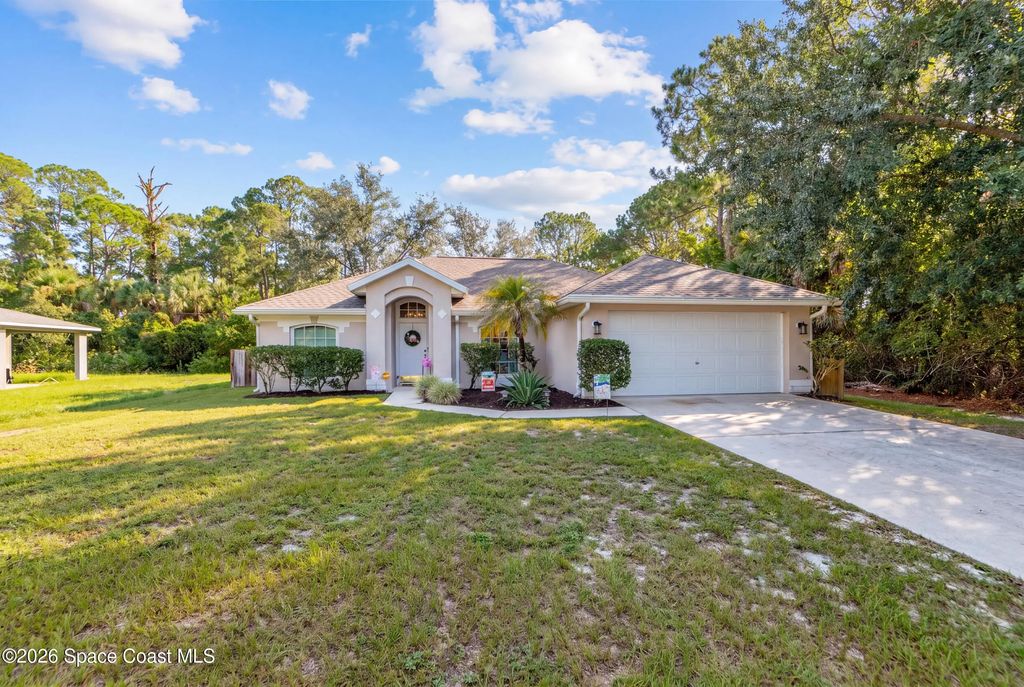 585 Sea Fury Avenue Sw, Palm Bay