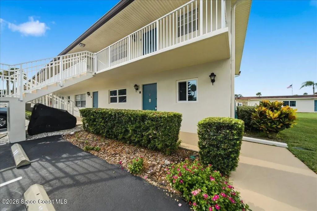 171 Cape Shores Circle 3-e, Cape Canaveral