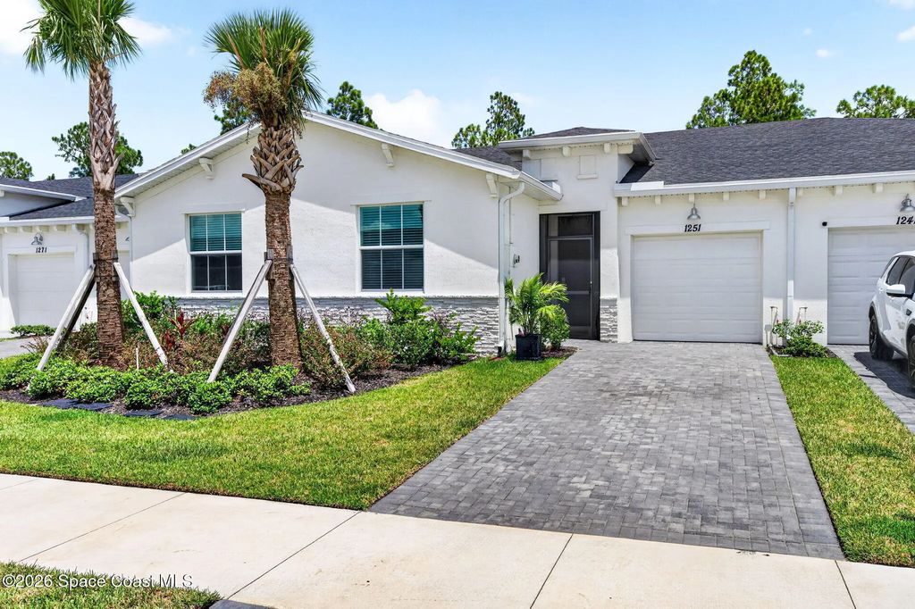 1251 Miraflores Trail Nw, Palm Bay