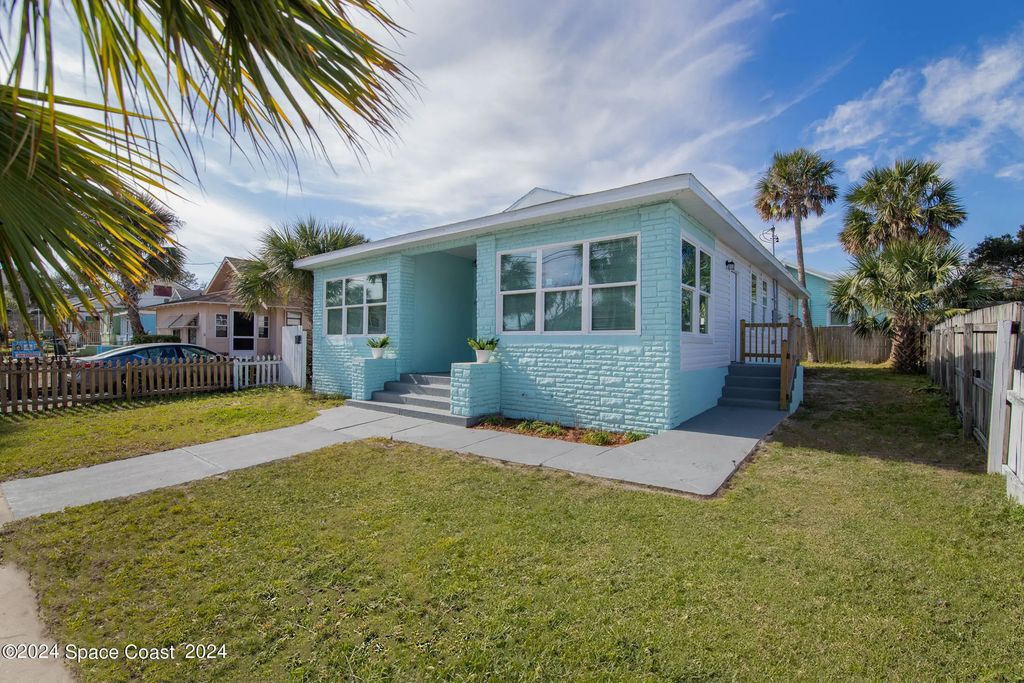 128 S Wild Olive Avenue, Daytona Beach