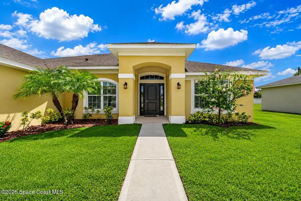 526 J A Bombardier Boulevard Sw, Palm Bay