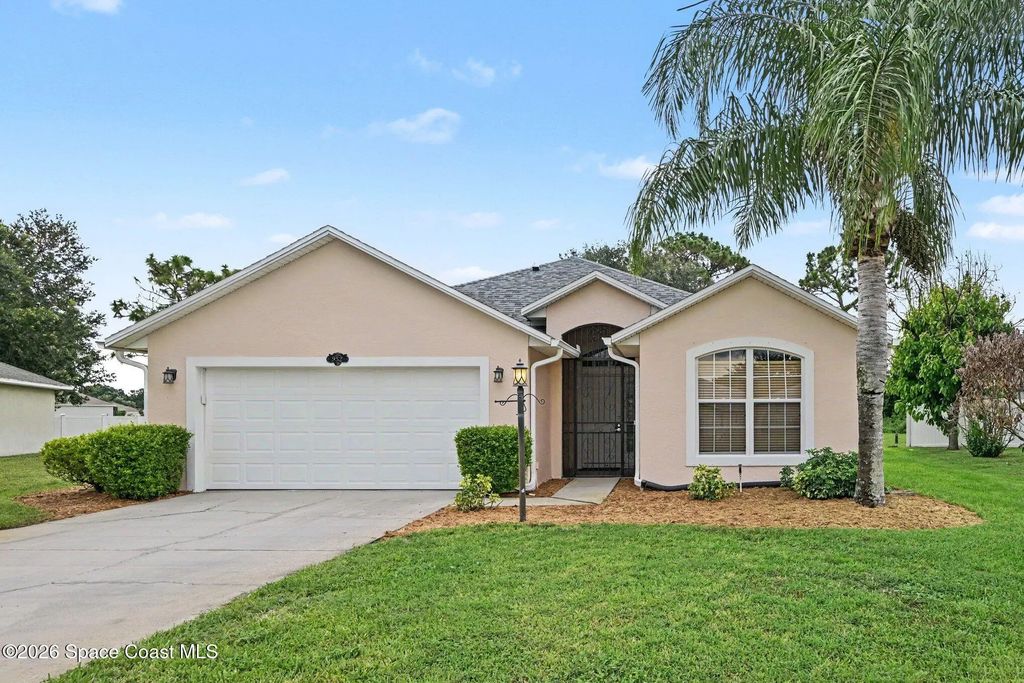952 Tavernier Circle Ne, Palm Bay