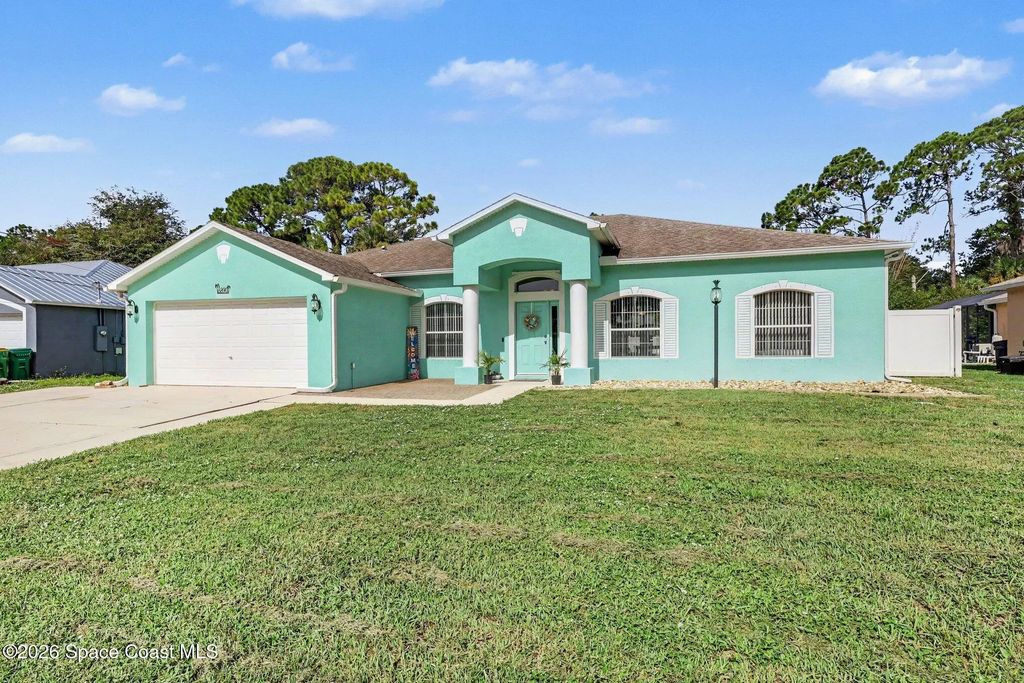 6890 Caliph Avenue, Cocoa