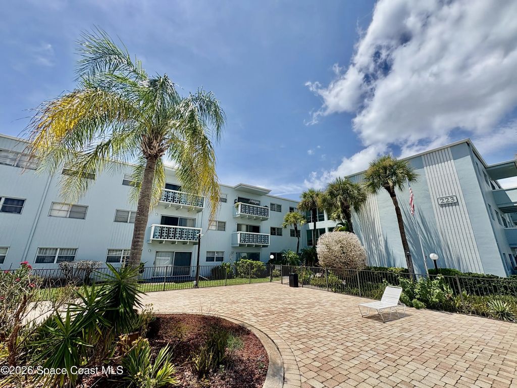 223 Columbia Drive 127, Cape Canaveral