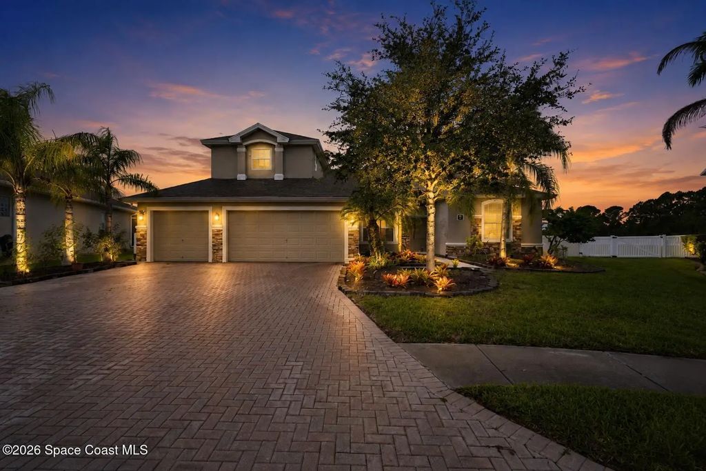 197 Brandy Creek Circle Se, Palm Bay