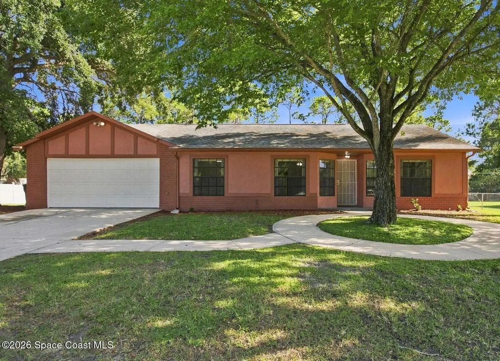 792 Emerson Drive Ne, Palm Bay