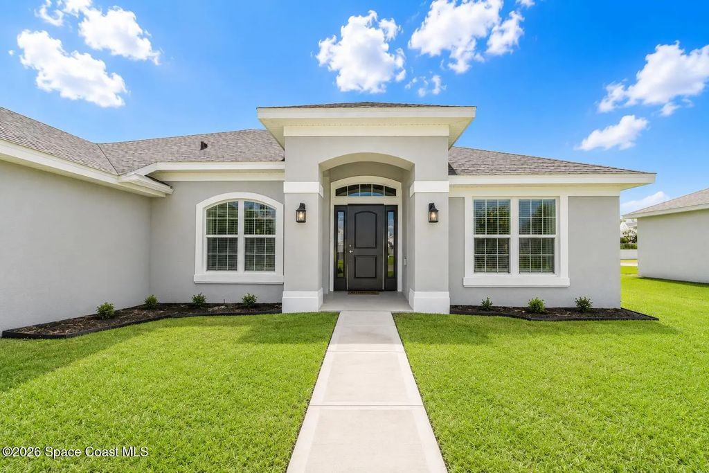 675 Kempten Street Nw, Palm Bay