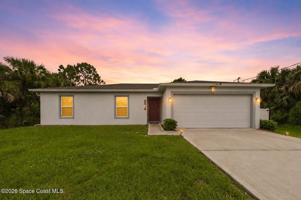 574 Lagrange Street Sw, Palm Bay