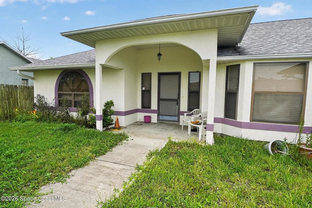 1306 Camas Avenue Nw, Palm Bay