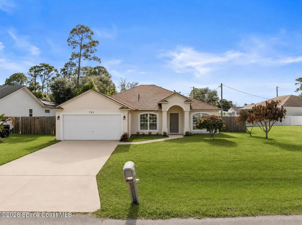 781 Dinner Street Ne, Palm Bay