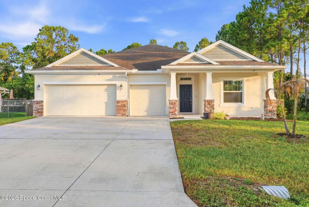 242 Heritage Street Sw, Palm Bay