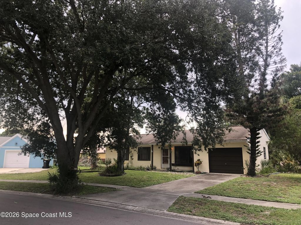 1440 Carr Circle Ne, Palm Bay