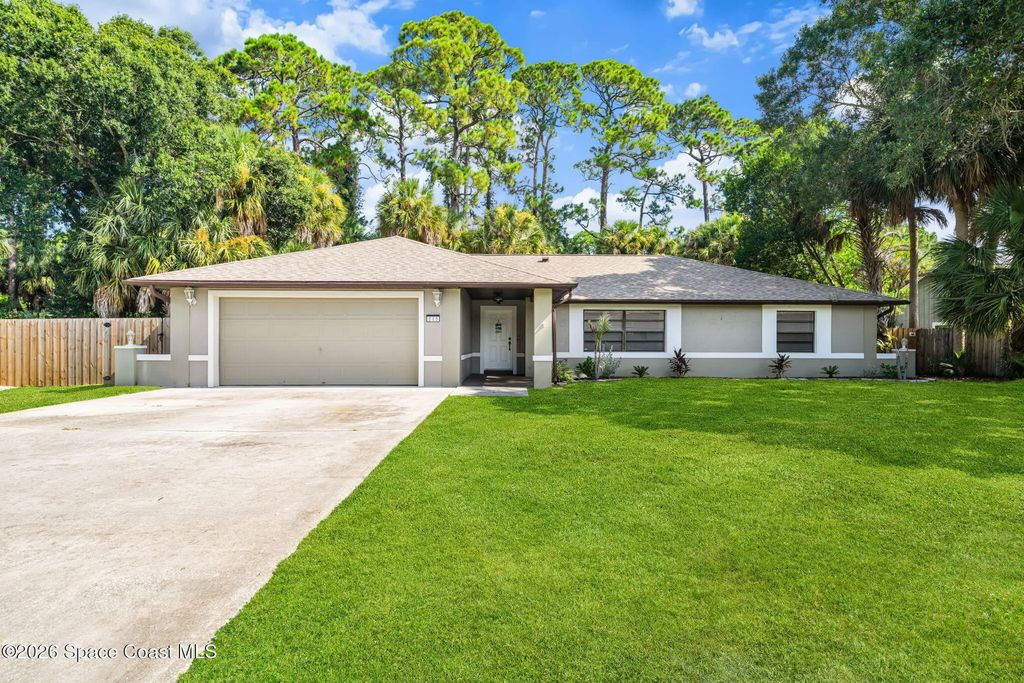 649 Narragansett Street Ne, Palm Bay