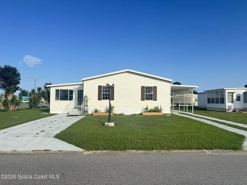 1001 Waterway Drive, Barefoot Bay