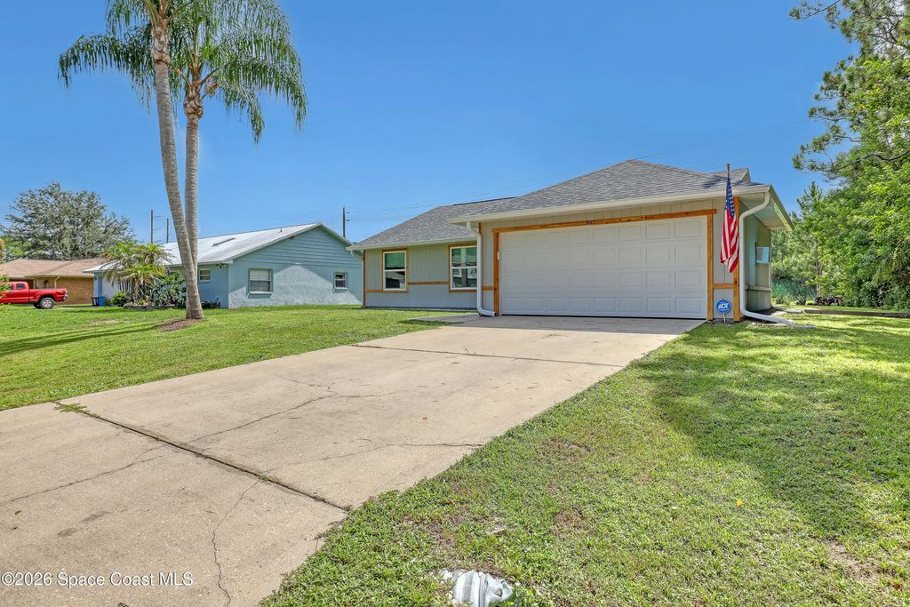 1667 Glencove Avenue Nw, Palm Bay