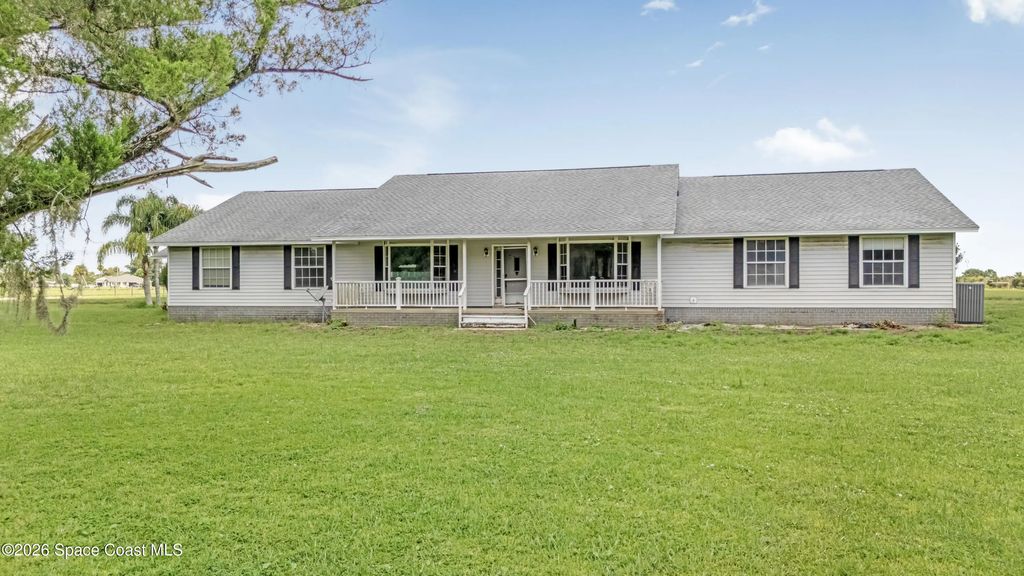 4255 Dixie Way, Mims
