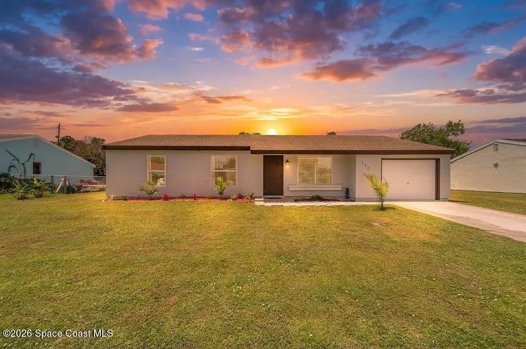 730 Azure Avenue Ne, Palm Bay