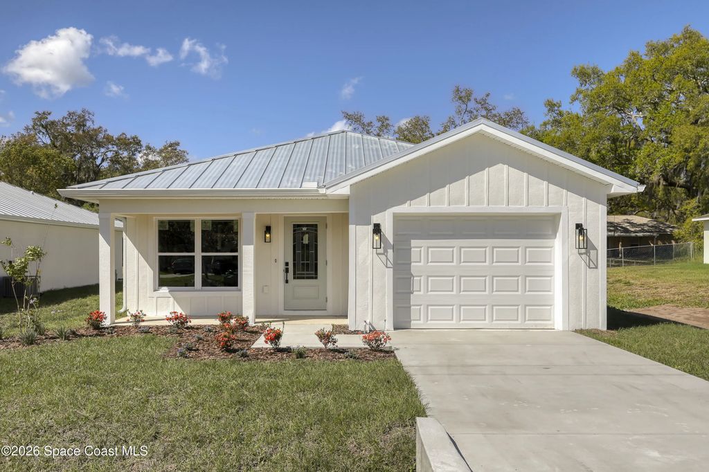 5816 Hammock Street, Mims