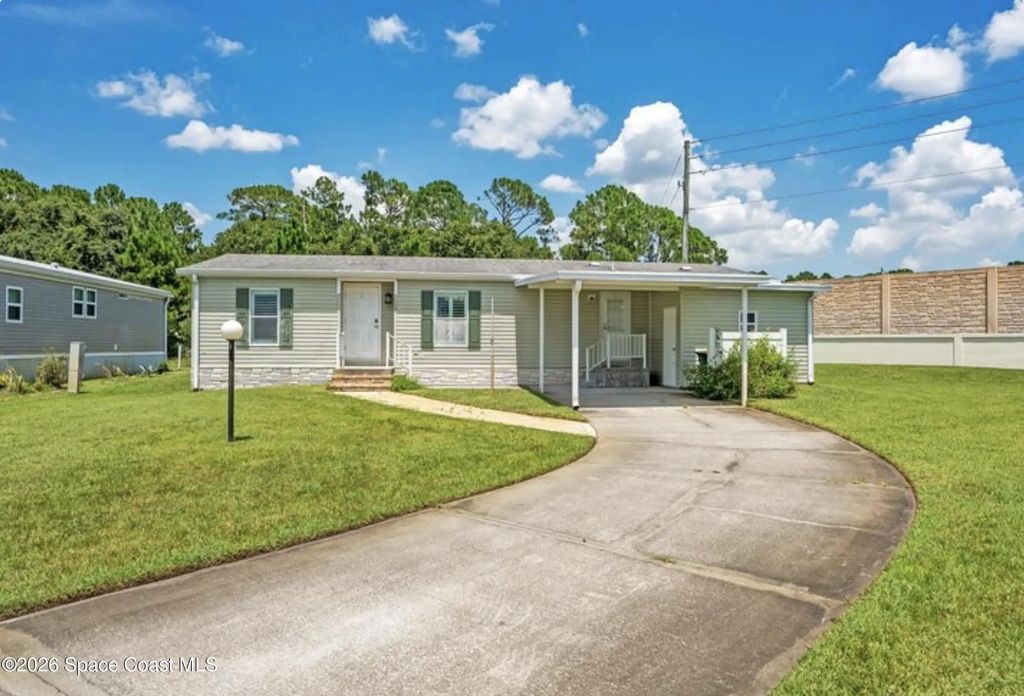 585 Outer Drive, Cocoa