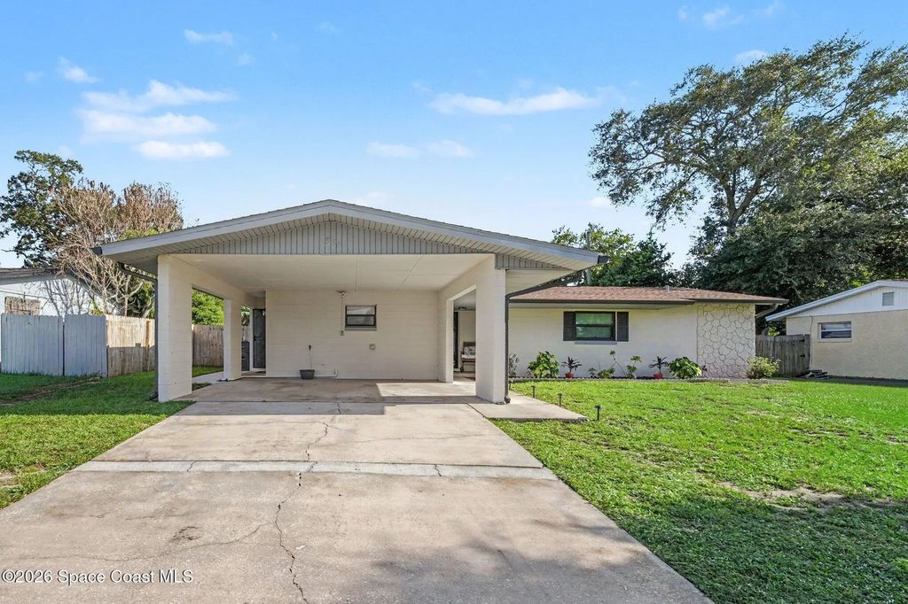 585 Harrison Street, Titusville