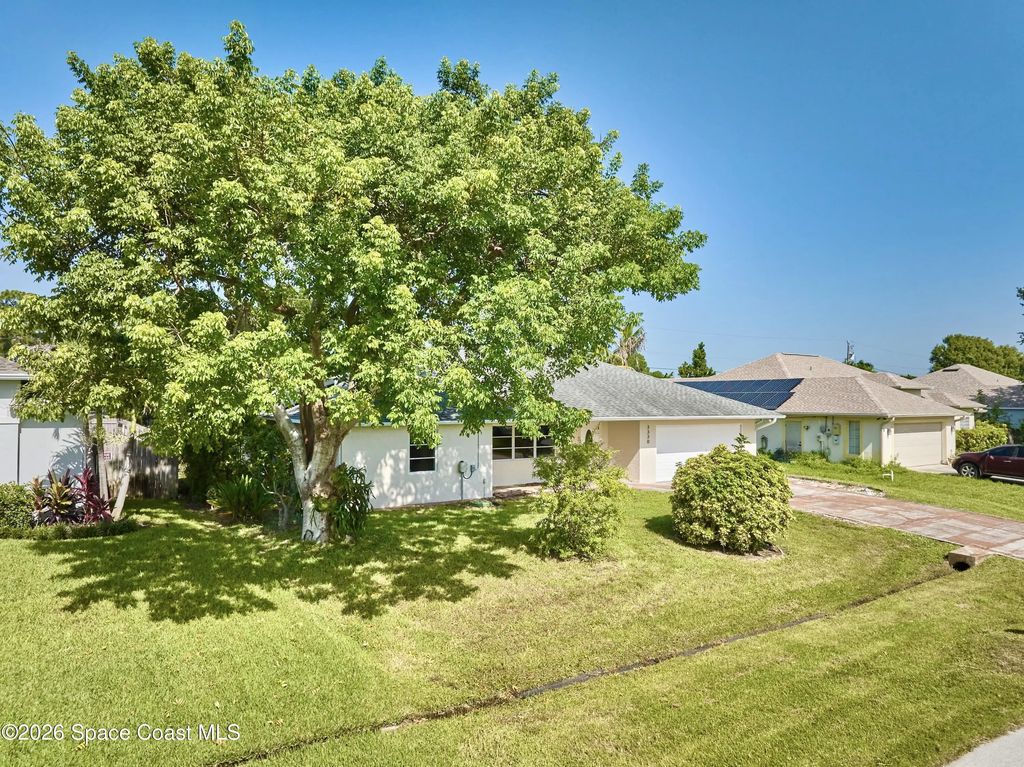 3330 Sw Frankford Street, Port St. Lucie