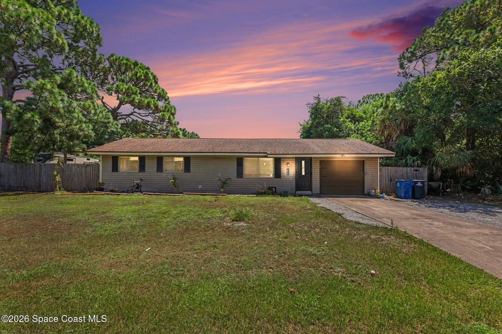 953 Cherokee Road Se, Palm Bay
