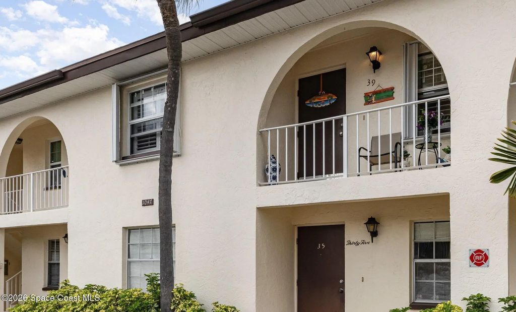 1047 Small Court 39, Indian Harbour Beach