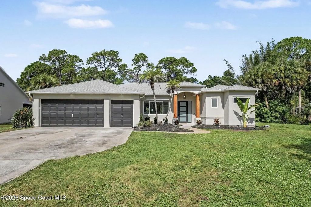 671 Hurst Road Ne, Palm Bay