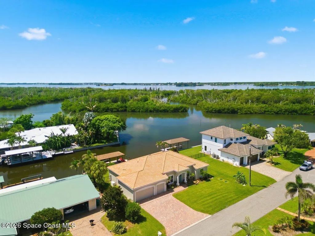 411 Hiawatha Way, Melbourne Beach