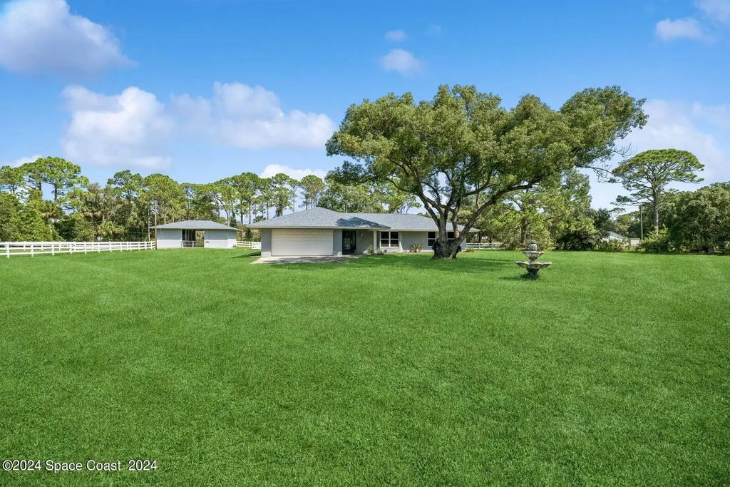 5280 Percheron Boulevard, Melbourne