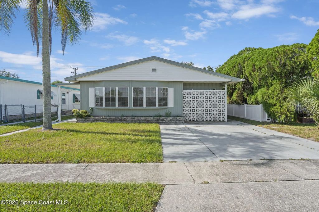 2374 Royal Palm Drive Ne, Palm Bay