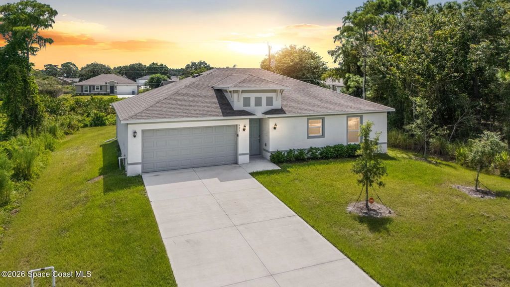 1156 Kareena Street Nw, Palm Bay