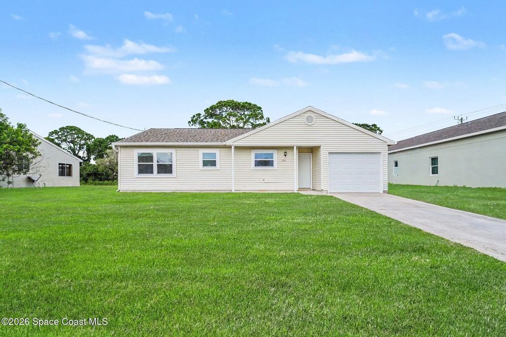 1391 Towton Street Se, Palm Bay