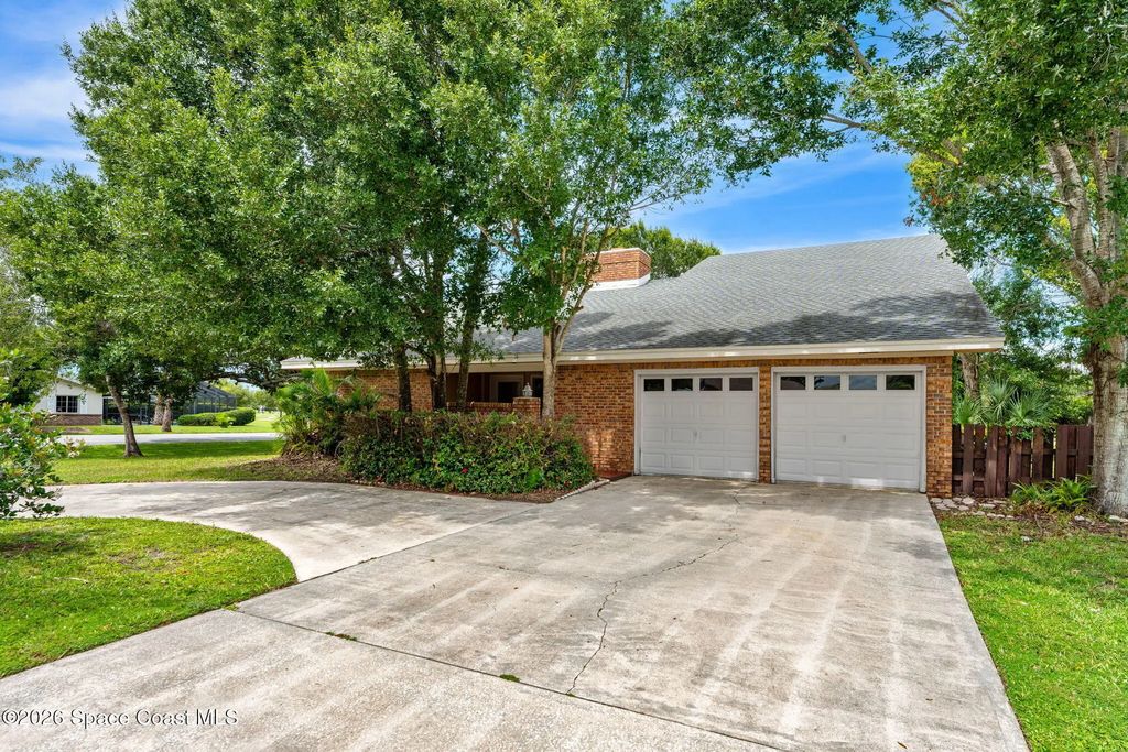 656 Doral Lane, Melbourne